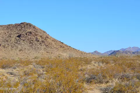 C5 S Duquesne Rd, Yucca, AZ 86438
