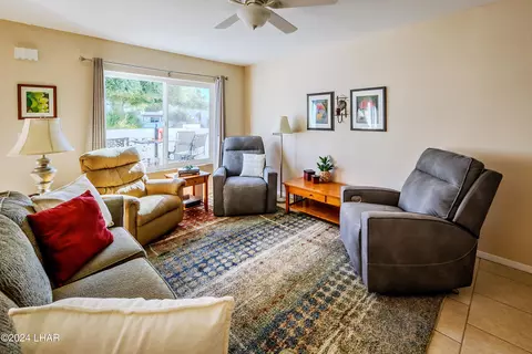 1831 Montana Vis # B, Lake Havasu City, AZ 86403