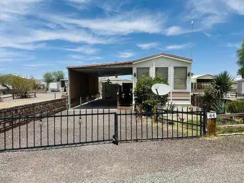 200 N Moon Mountain Ave #44, Quartzsite, AZ 85346