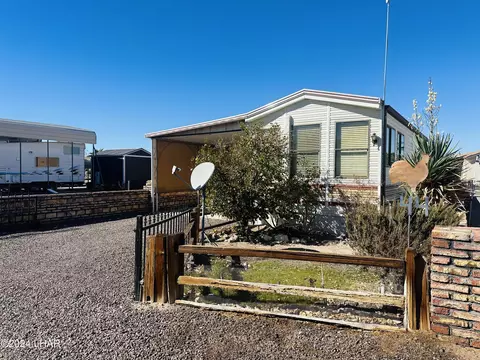 200 N Moon Mountain Ave #44, Quartzsite, AZ 85346