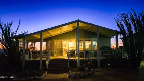 19688 S Diamondback Rd, Yucca, AZ 86438