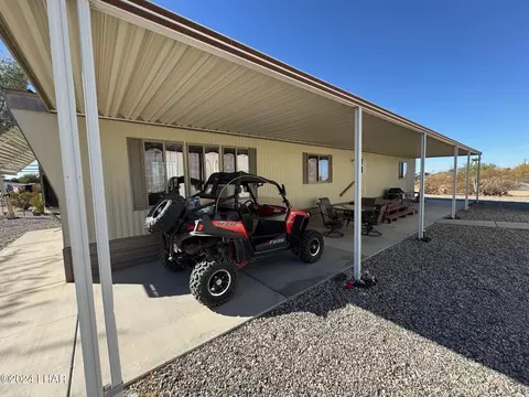 Exterior - 25514 Pendleton Way, Bouse, AZ 85325 photo 4 of 7