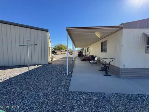 Exterior - 25514 Pendleton Way, Bouse, AZ 85325 photo 6 of 7