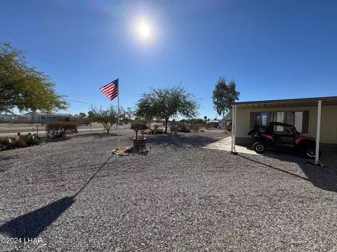 Exterior - 25514 Pendleton Way, Bouse, AZ 85325 photo 5 of 7