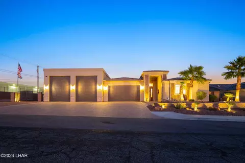 1170 Powell Dr, Lake Havasu City, AZ 86406