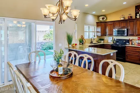 924 Molly Gibson Dr, Lake Havasu City, AZ 86406