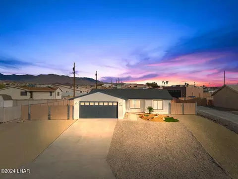 2790 Arcadia Dr, Lake Havasu City, AZ 86404