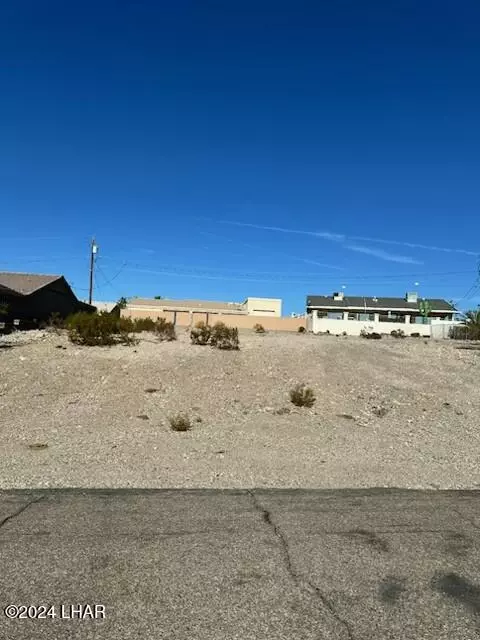 1871 Westport Dr, Lake Havasu City, AZ 86404