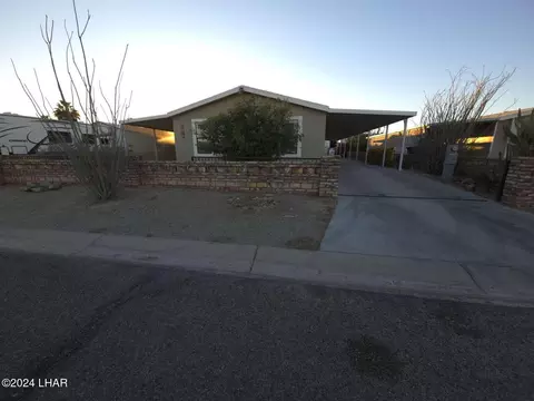49582 Topaz Ave, Quartzsite, AZ 85346