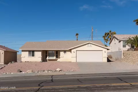 2719 Havasupai Blvd, Lake Havasu City, AZ 86404