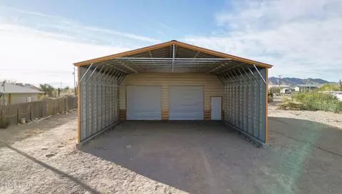 671 W Malapais Ln, Quartzsite, AZ 85346