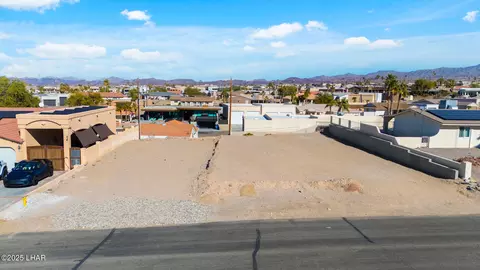 1961 Crescent Dr, Lake Havasu City, AZ 86404