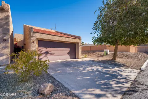 2561 Firestone Pl, Lake Havasu City, AZ 86406