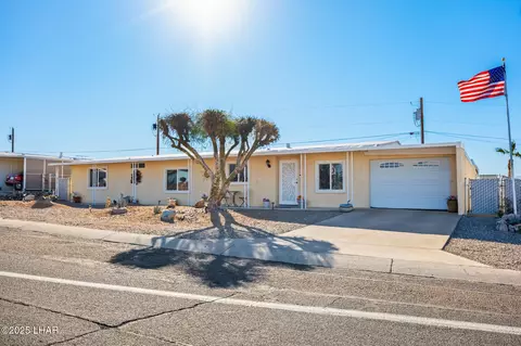 3031 Lake Dr, Lake Havasu City, AZ 86404