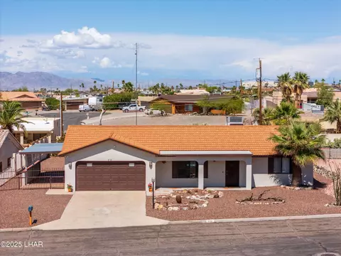 3131 Tom Tom Dr, Lake Havasu City, AZ 86406