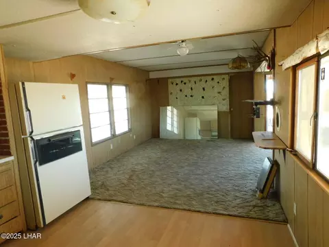 Living - 47752 Quail Walk Ln, Bouse, AZ 85325 photo 2 of 3