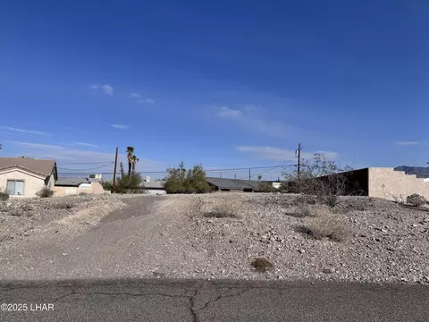 2879 Swanee Ln, Lake Havasu City, AZ 86403