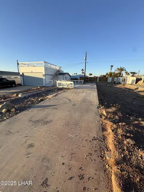 3042 William Dr, Lake Havasu City, AZ 86404