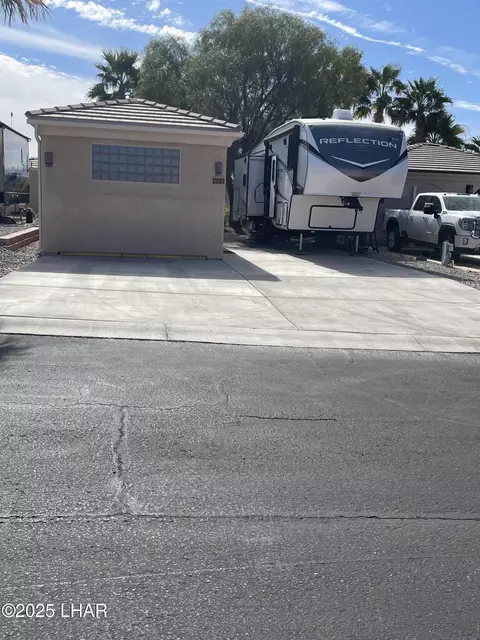 1905 Victoria Farms Rd #261, Lake Havasu City, AZ 86404