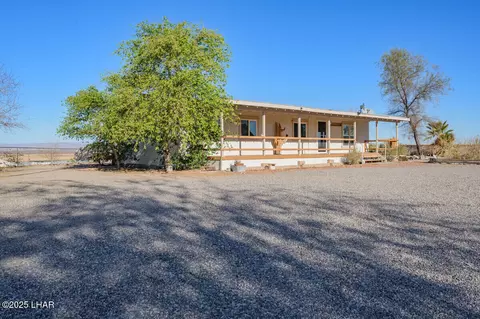 13090 Tanque Verde Dr, Topock, AZ 86436