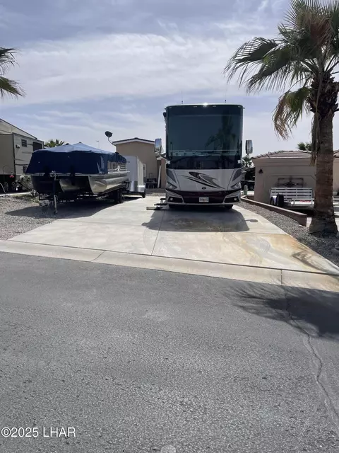 1905 Victoria Farms Rd #132, Lake Havasu City, AZ 86404