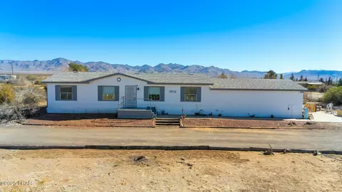 3940 N Santa Maria Rd, Golden Valley, AZ 86413