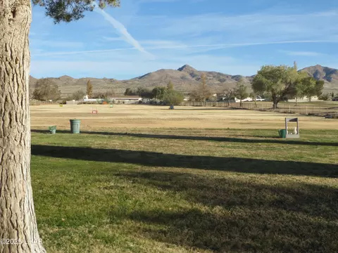 7913 E Saddleback Dr, Kingman, AZ 86401 photo 5