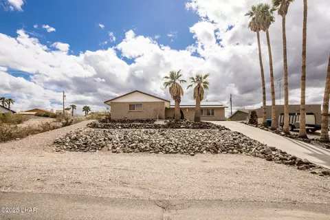 3172 Silversmith Dr, Lake Havasu City, AZ 86406