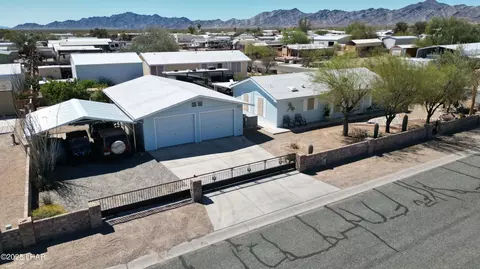 49523 Rainbow Ln, Quartzsite, AZ 85346
