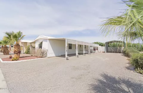 490 N Moon Mountain Ave #14, Quartzsite, AZ 85346