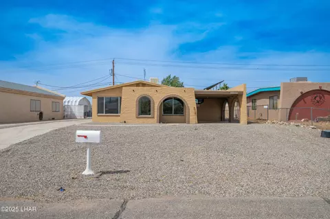 3711 Garnet Cir, Lake Havasu City, AZ 86404