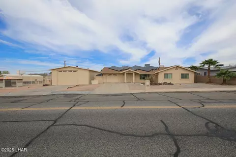 2605 Smoketree Ave N, Lake Havasu City, AZ 86403