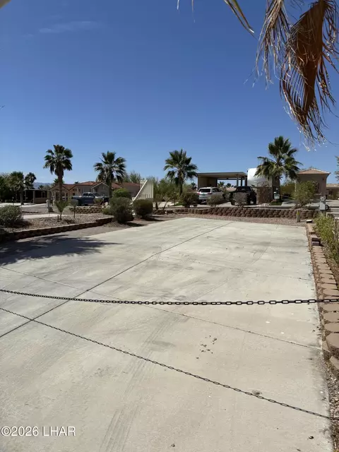 1905 Victoria Farms Rd #142, Lake Havasu City, AZ 86404