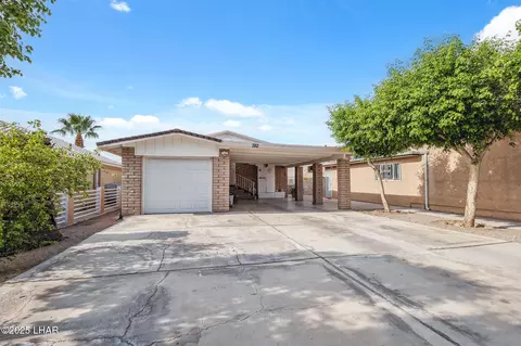 382 Whitewater Dr, Bullhead City, AZ 86442