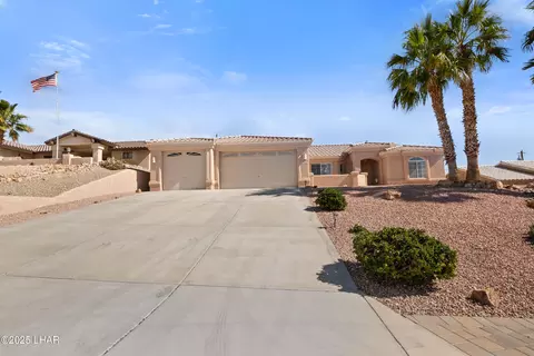 3846 Bear Dr, Lake Havasu City, AZ 86406