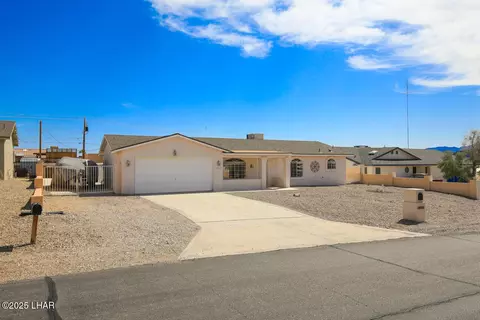 3900 Ravello Dr, Lake Havasu City, AZ 86406