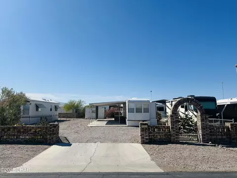 605 Arrowhead Dr, Quartzsite, AZ 85346