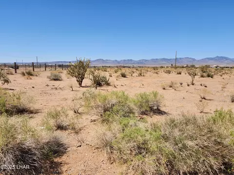 5557 N Cordie Dr, Kingman, AZ 86401