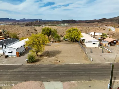 31719 31725 Crowsnest Dr, Parker, AZ 85344