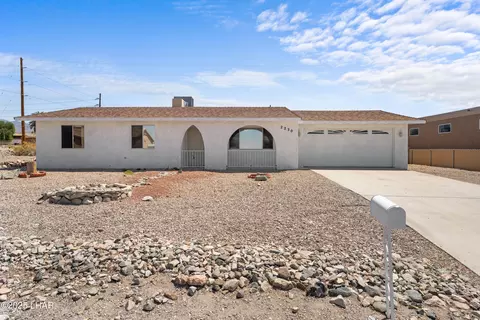 2230 Hillside Dr, Lake Havasu City, AZ 86404