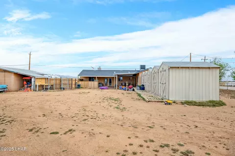 Exterior - 3030 E Gordon Dr, Kingman, AZ 86409 photo 12 of 14