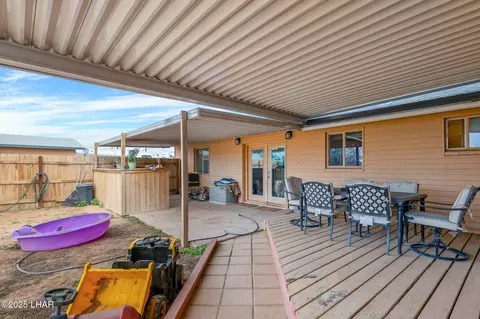 Exterior - 3030 E Gordon Dr, Kingman, AZ 86409 photo 9 of 14