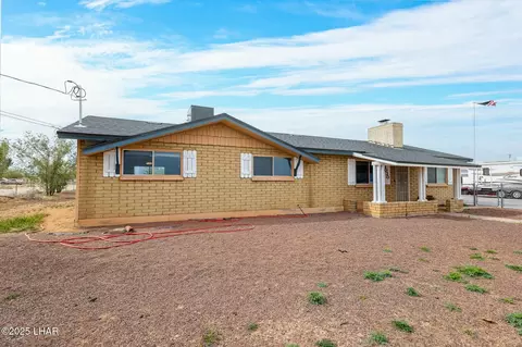 Exterior - 3030 E Gordon Dr, Kingman, AZ 86409 photo 4 of 14