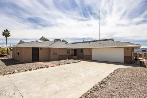 3329 Suzie Ln, Lake Havasu City, AZ 86404