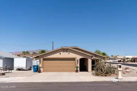 3575 Kearsage Dr, Lake Havasu City, AZ 86406