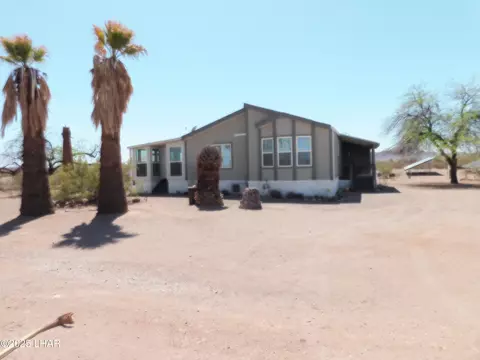 43714 E Hannah Ln, Bouse, AZ 85325