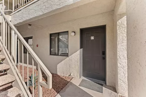 1989 Mesquite Ave #17, Lake Havasu City, AZ 86403