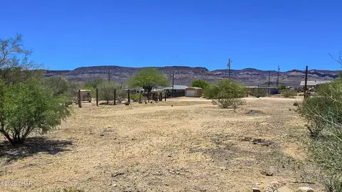 22-23 S 2nd St, Yucca, AZ 86438