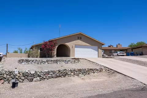 2141 Wallapai Dr, Lake Havasu City, AZ 86403
