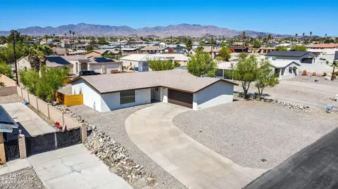 2529 Sunchief Ln, Lake Havasu City, AZ 86403